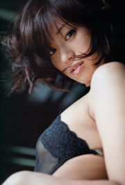 [Weekly Big Comic Spirits] Hitomi Yasueda 2015 No.01 Fotografía