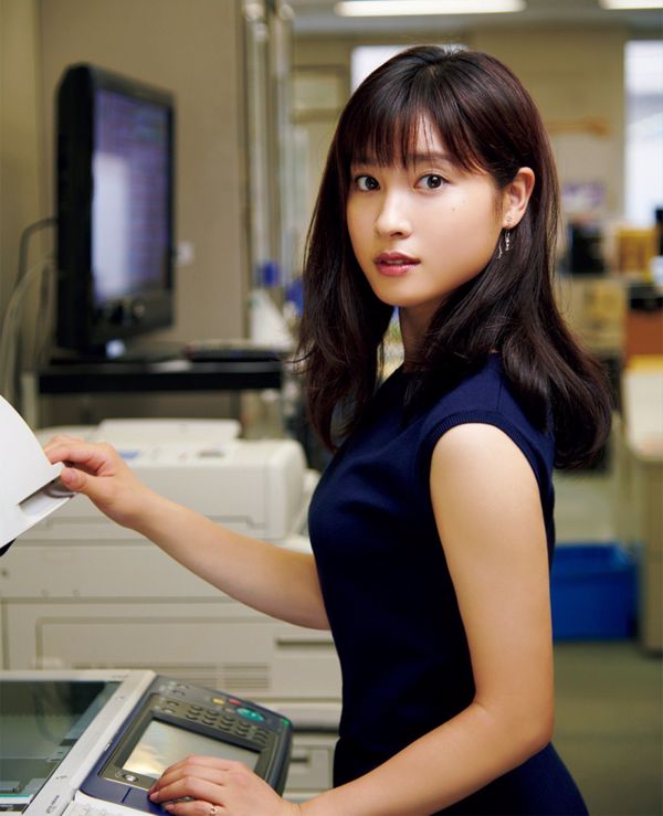 [THỨ SÁU] Ảnh "Sexy in the office" của Tao Tsuchiya