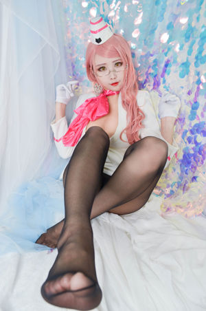 萱-KaYa 《Tamamo Secretary (Fate Grand Order)》