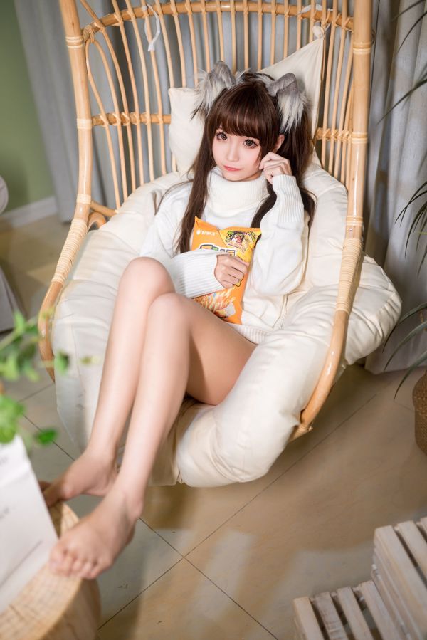 บล็อกเกอร์อนิเมะ Stupid Momo "เสื้อกันหนาวสีขาว"