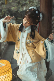 [Net Red COS] Anime blogger domme Momo - Hanfu privé foto