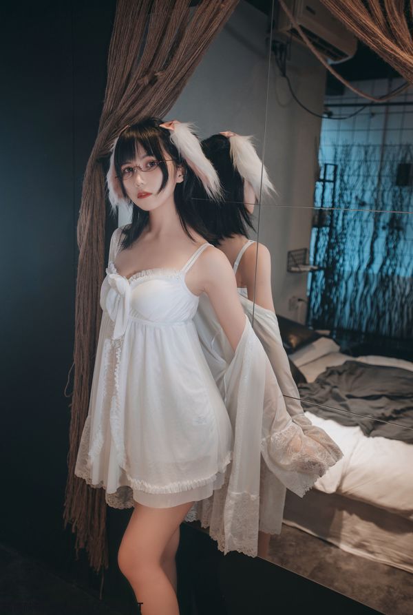 [喵 糖 映 画] VOL.139 "White Private Night Skirt"